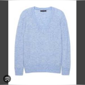 Banana Republic Washable Merino V-Neck Sweater in Medium Blue